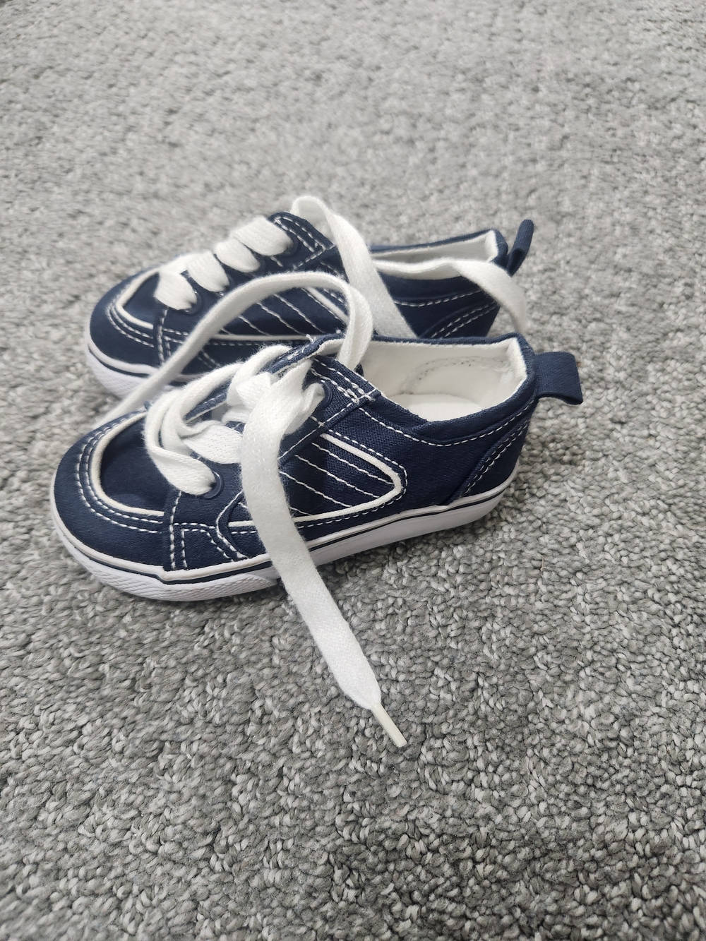 Kids Navy Blue Canvas Lace-Up Sneakers Size 5
